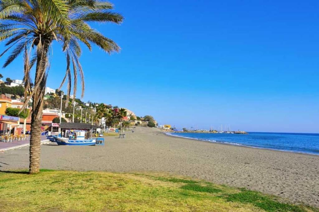 Apartment In Pedregalejo Near The Beach! - Tcm Малага Екстериор снимка
